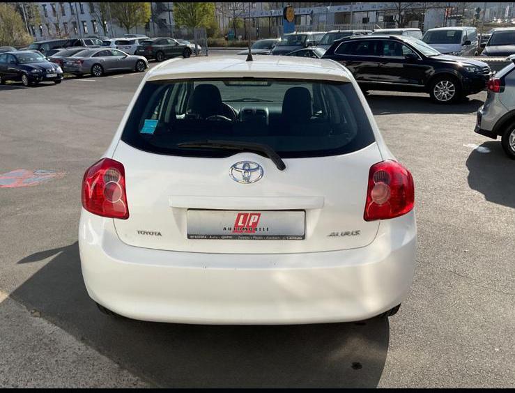 TOYOTA AURIS 2008